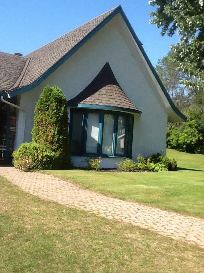 B&B Aux Deux Pignons Donnacona Esterno foto